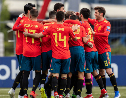欧洲杯中表现优异的球队介绍：西班牙