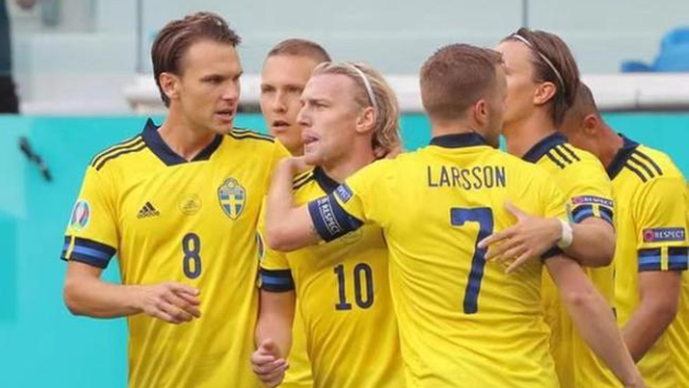 乌克兰客场2-1逆转波黑晋级欧洲杯附加赛决赛,将对阵冰岛